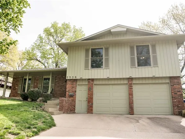 2536 Jasu Dr, Lawrence, KS 66046