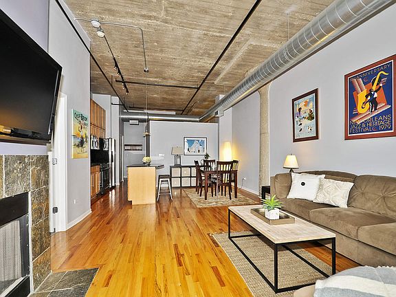 Living Room/Dining Room