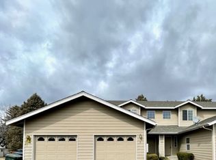 1958 NE Sams Loop APT 3, Bend, OR 97701