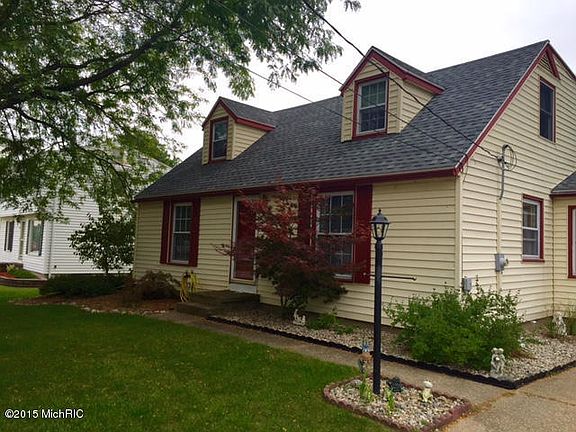 4th image of 334 Netherfield St NW