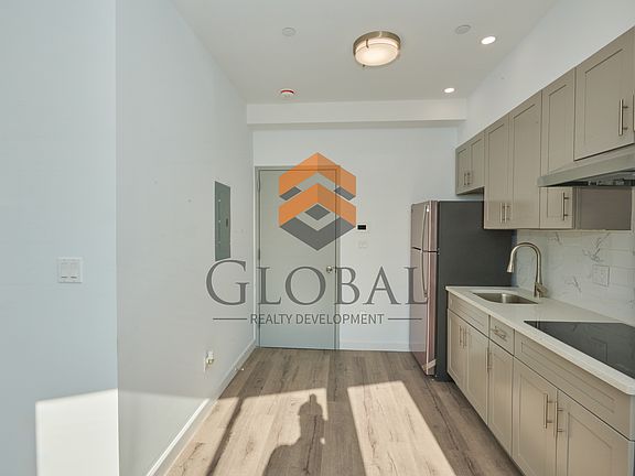 2nd image of 847 New Lots Ave #2A