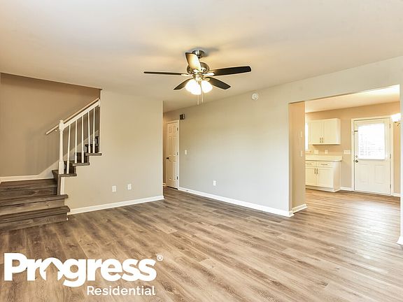 5th image of 3019 Henderson Ln