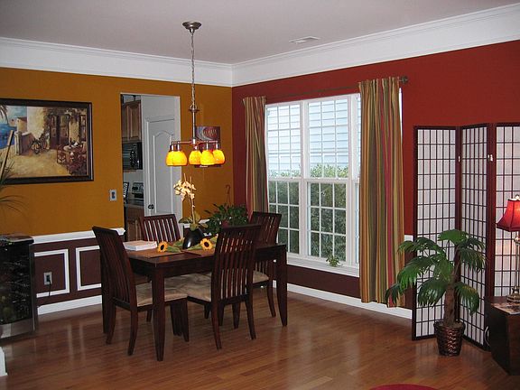 Cheerful Dining Room