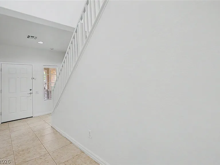 2608 Romarin Ter — Photo 4