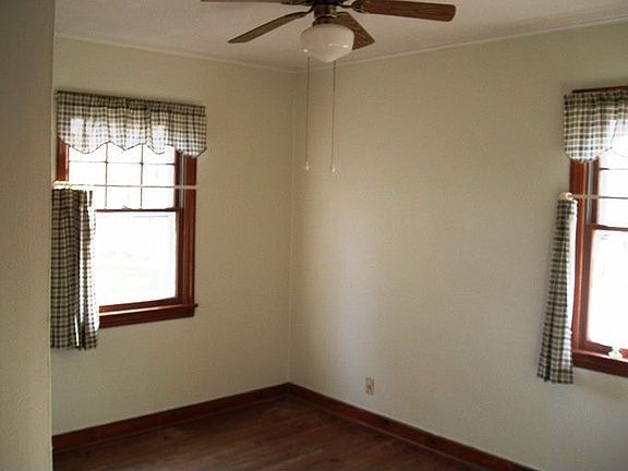 Bedrm 2 Hardwood floor & Ceiling Fan
