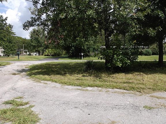 Circular drive, facing road