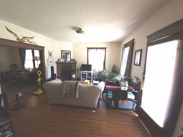 1905 Jefferson Park Ave — Photo 16