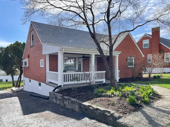 272 Boiling Springs Dr, Lexington, KY 40511