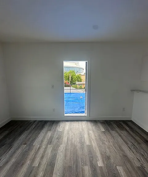 Balcony/Terrance Entrance
