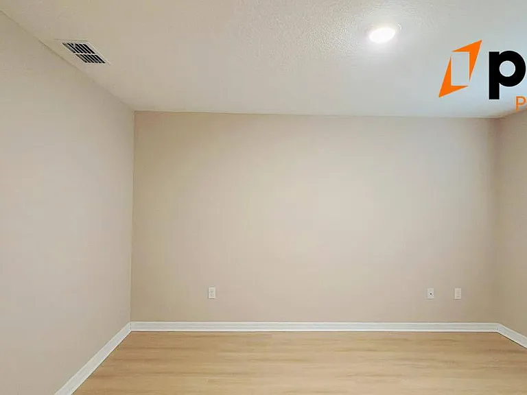 10083 Salt Point Dr — Photo 19