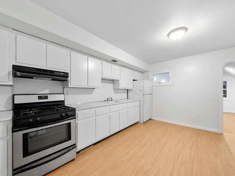 226 Livingston St #B — Photo 10