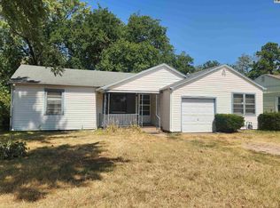 3311 Farmington Rd, Hutchinson, KS 67502