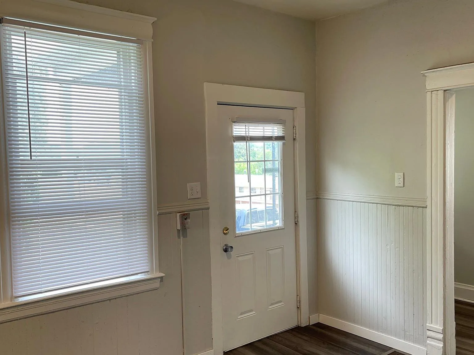8 bed, $5,932 — Photo 4