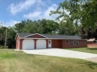 27 9th St SE, Long Prairie, MN 56347