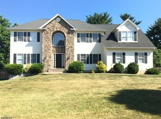 3 Ridge Top Ter, Washington, NJ 07882