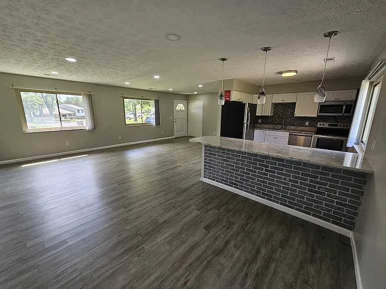 7779 Cedar Wood Cir — Photo 10