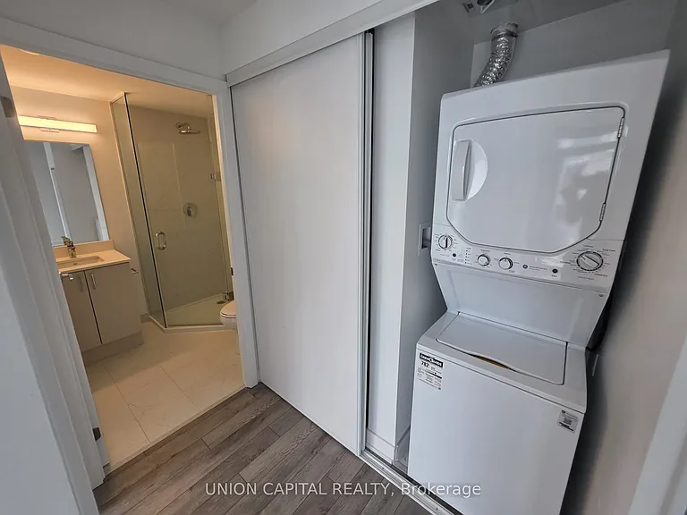 1005 Dundas St E #709 — Photo 8