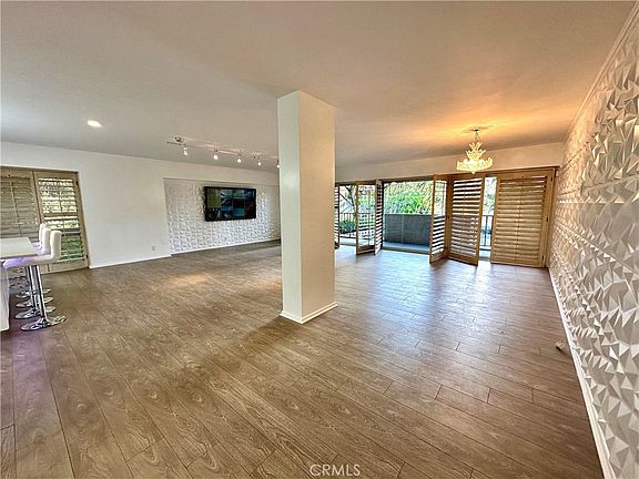 4th image of 10450 Wilshire Blvd Unit 2A