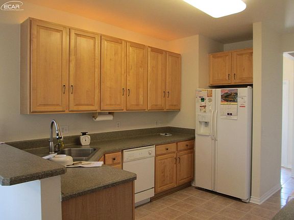 4th image of 16221 Pine Lake Forest Dr