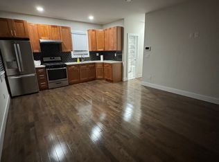 2864 E 197th St FLOOR 2, Bronx, NY 10461