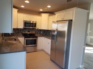 71 Pumpkin Hill Rd, Levittown, PA 19056