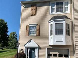 472 Cherryhill Dr #R-1, Bridgeville, PA 15017