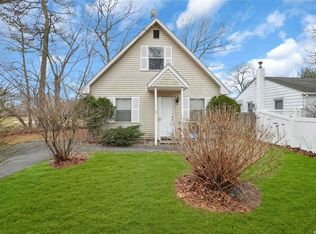 26 Webb Ave, Patchogue, NY 11772