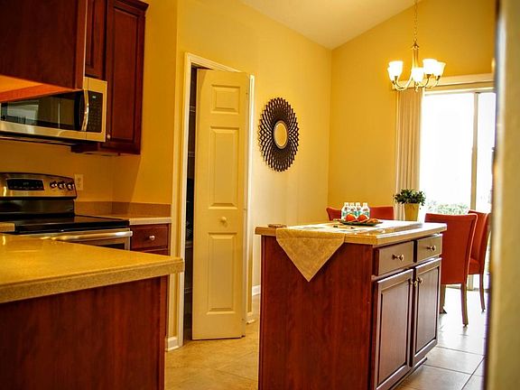 Davis - Saltwater - kitchen nook 2-16 IM