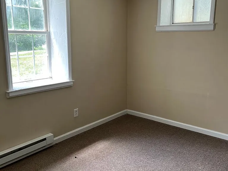 211 College Dr — Photo 31