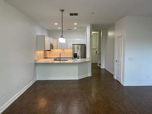 3rd image of 3153 Capri Isle Way #3153