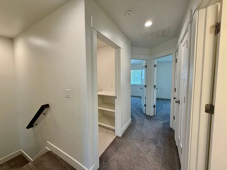 428 E 1625 N — Photo 11