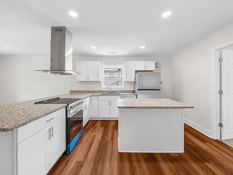 6 Goodrich St — Photo 10