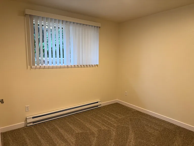1610 Susan Ct SE #A — Photo 8