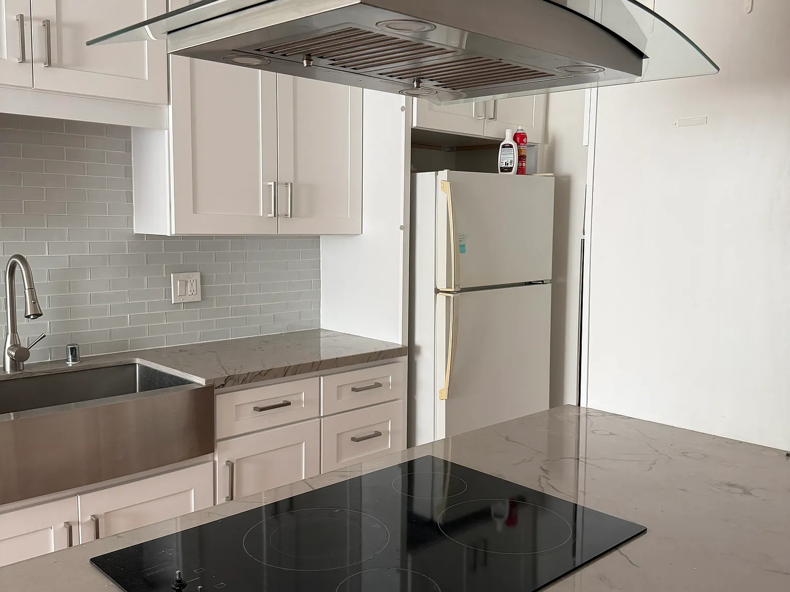 1 bed, 689 sqft, $2,100 — Photo 1