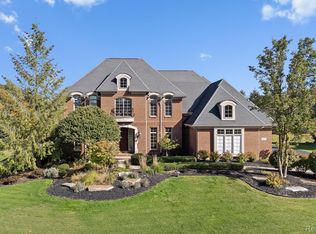 3889 Trout Creek Ln, Oakland, MI 48363