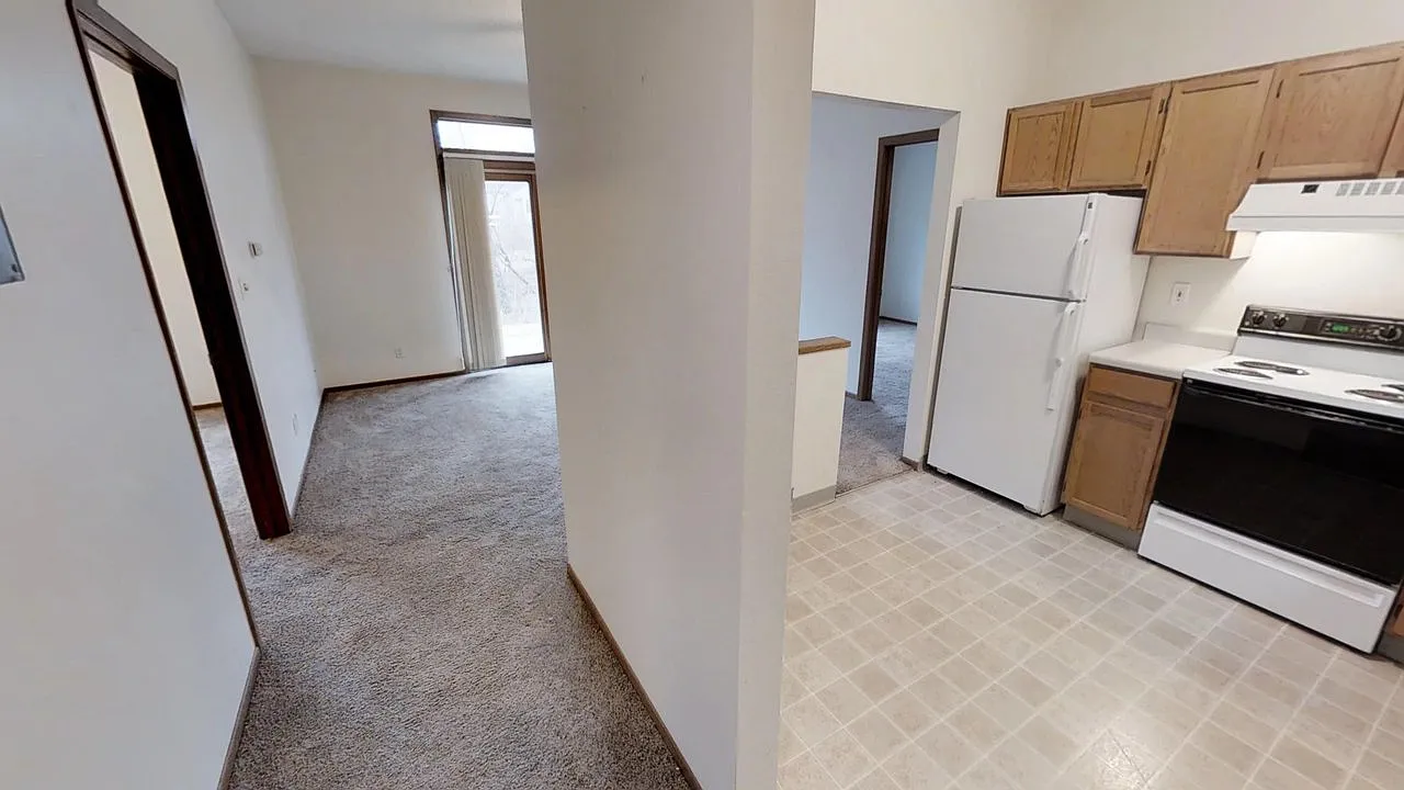 245 Sinclair — Photo 2