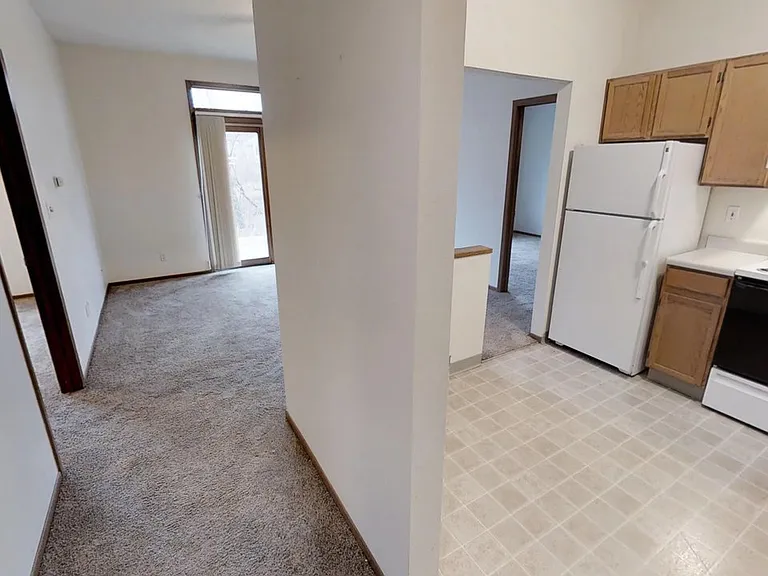 245 Sinclair Ave — Photo 43