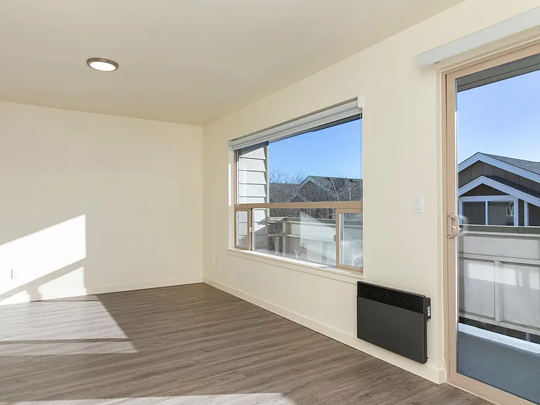 Go Long Apartments — Photo 15
