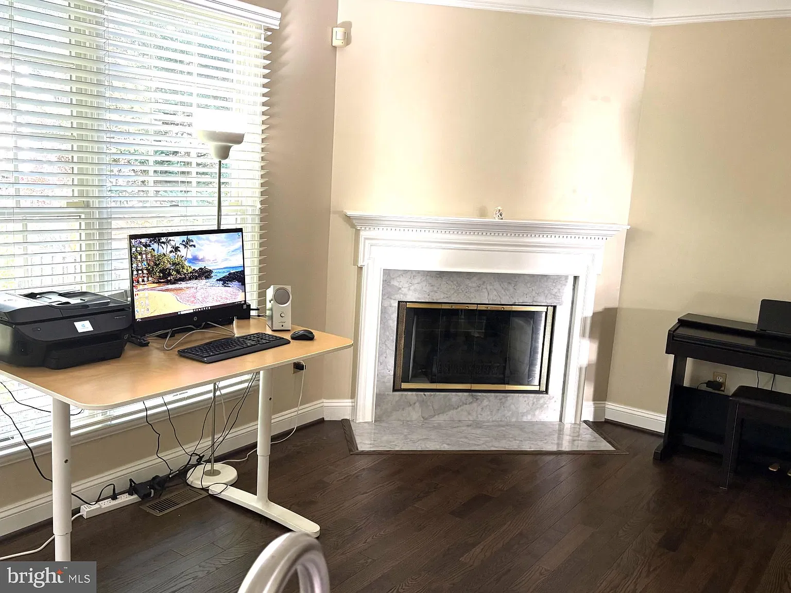3 bed, 4.0 bath, 2576 sqft, $3,500 — Photo 4