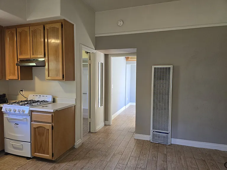638-640 N 22nd St #640C — Photo 9