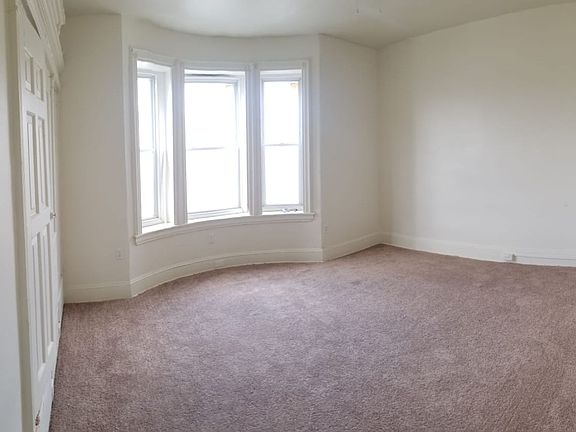 3rd image of 3733 N 15th St Floor 3