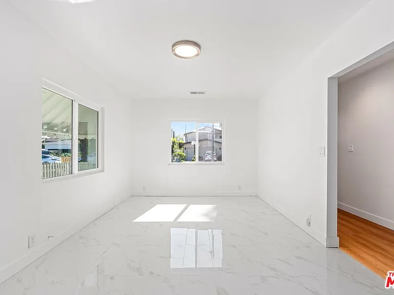 2522 Armacost Ave — Photo 7
