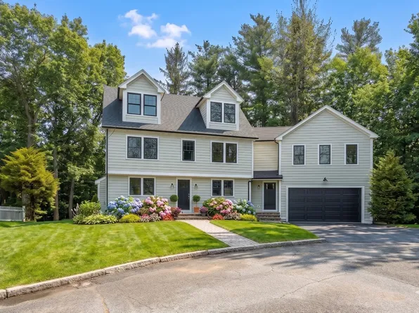 6 Ivy Cir, Winchester, MA 01890