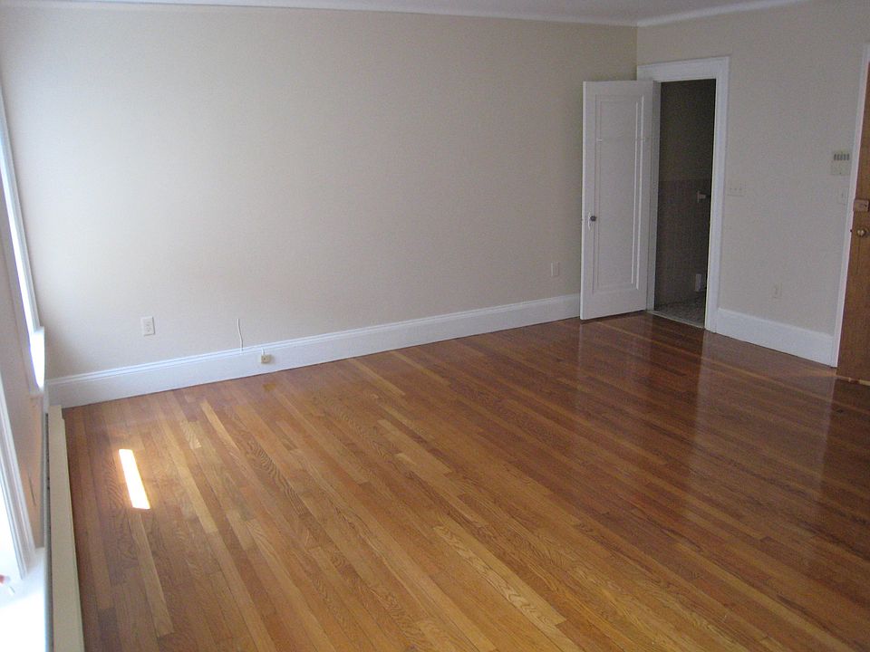 2nd image of 228 Newbury St #42FA