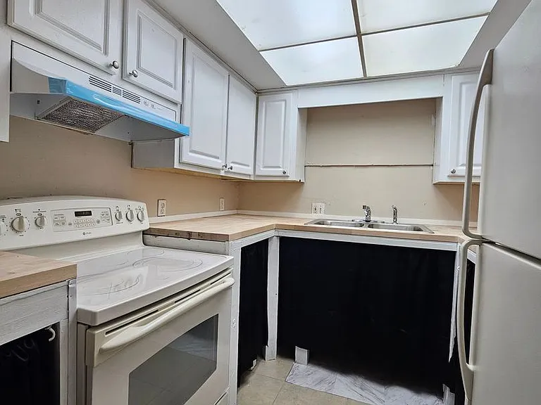 7602 W Powhatan Ave — Photo 4