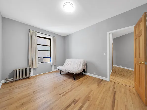 575 Riverside Drive image 7 of 12