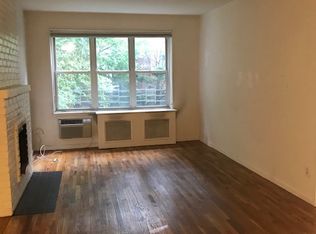 321 W 29th St #2D, New York, NY 10001