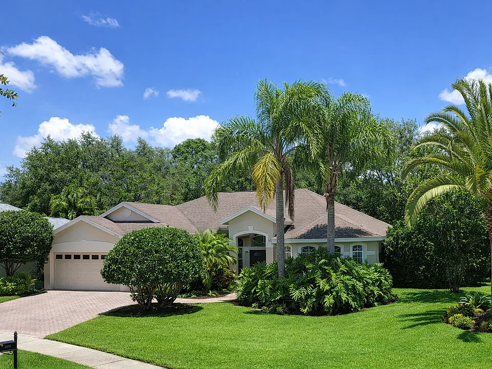 3835 Pendlebury Dr