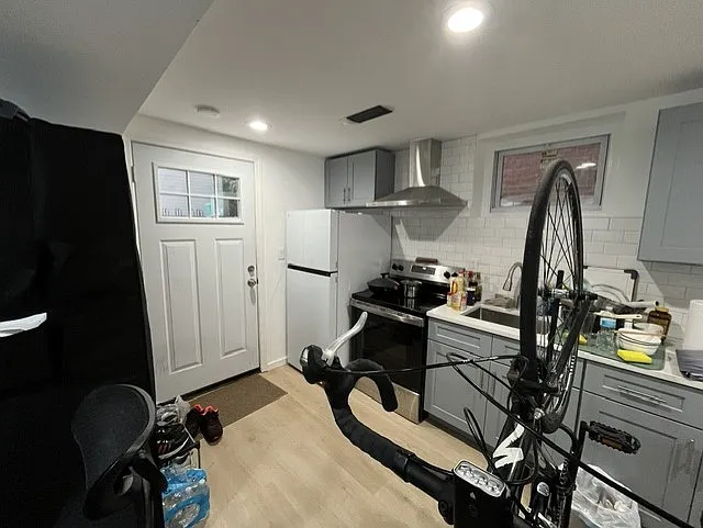 Orange St — Photo 2