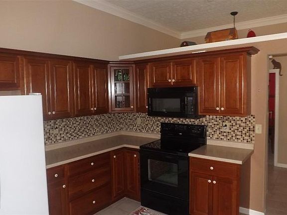 3rd image of 1624 Shady Cove Ln